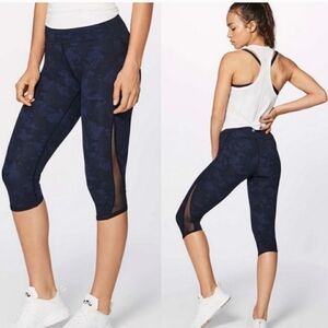 Lululemon Train Times Crop (17")Transition Multi Midnight Navy / Black